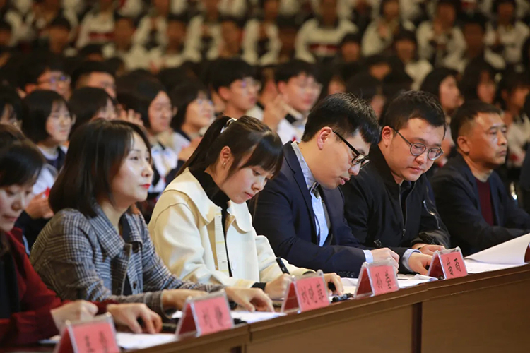 評委老師專業(yè)、公正的評價